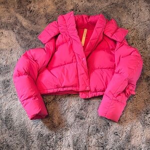 Lululemon super crop wonderpuff, size 14